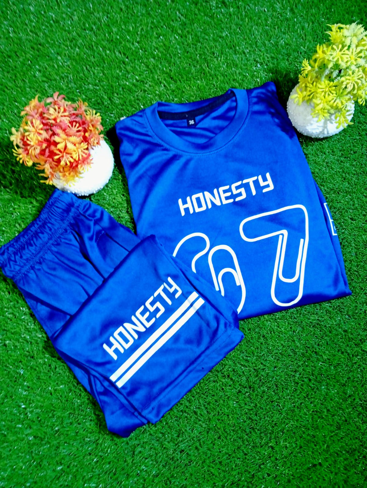 honesty brand 07 article for 13 to 15 years boy specially for Ronaldo fans