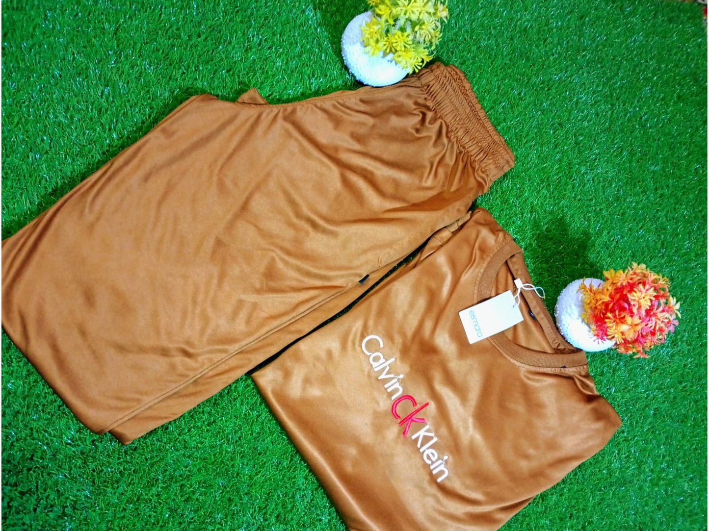 Calvin CK kelvin tracsuit for boys It is for boys age 15 to 16 year old