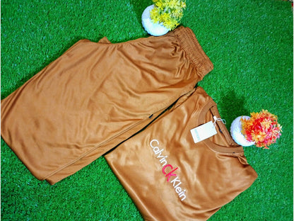 Calvin CK kelvin tracsuit for boys It is for boys age 15 to 16 year old