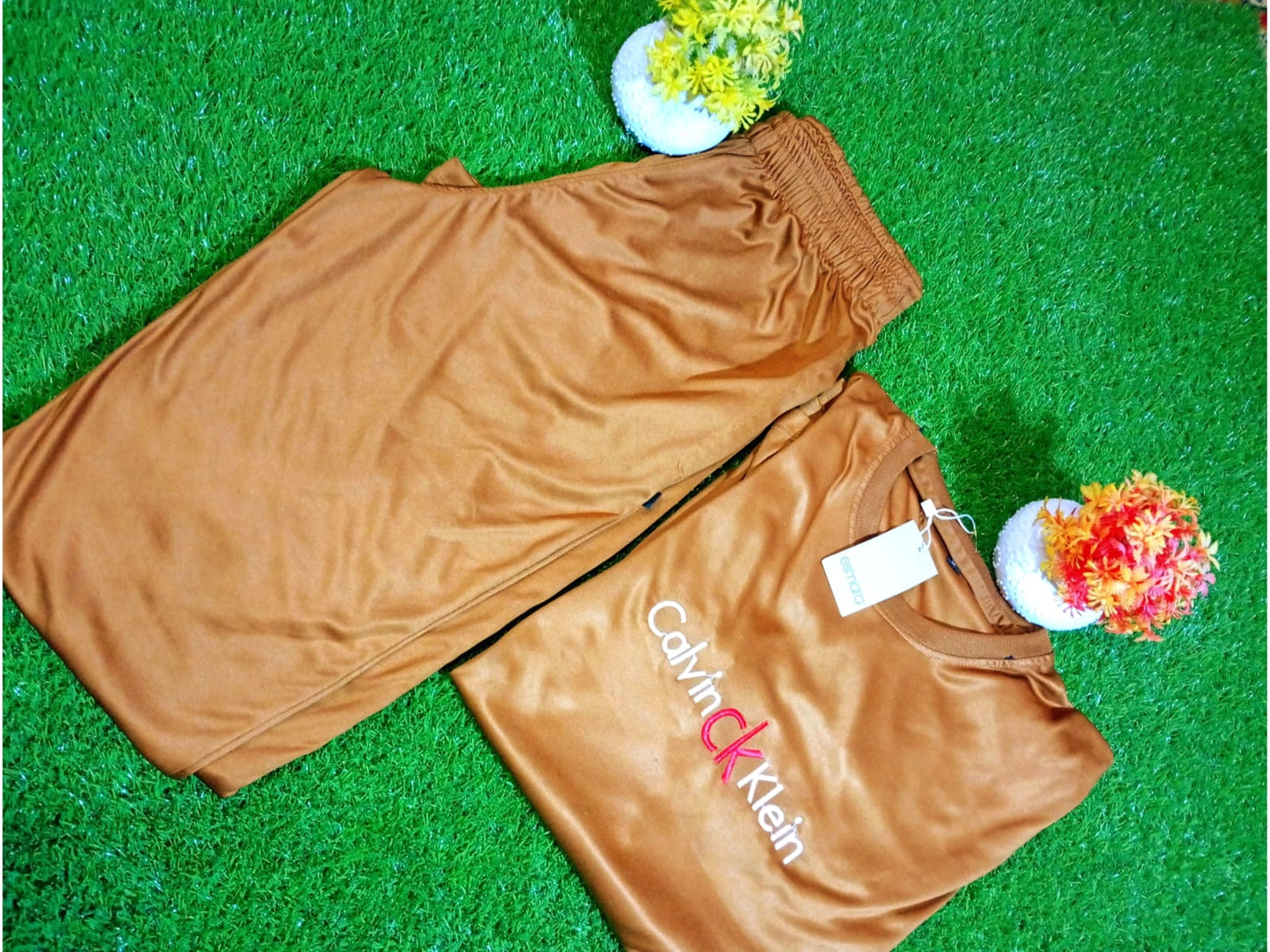 Calvin CK kelvin tracsuit for boys It is for boys age 15 to 16 year old