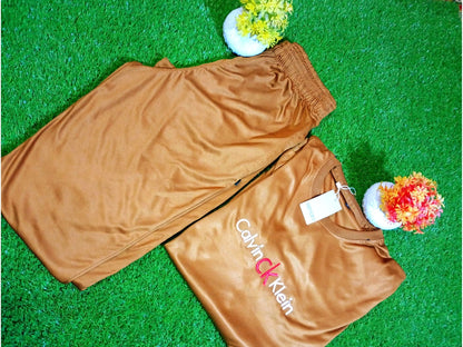 Calvin CK kelvin tracsuit for boys It is for boys age 15 to 16 year old